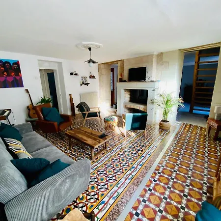 Maison De Campagne, Piscine En Bordure De Riviere Holiday home *