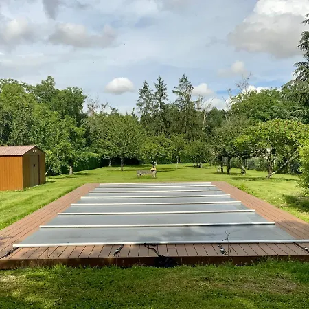 Maison De Campagne, Piscine En Bordure De Riviere