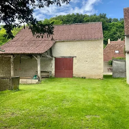 Maison De Campagne, Piscine En Bordure De Riviere Holiday home